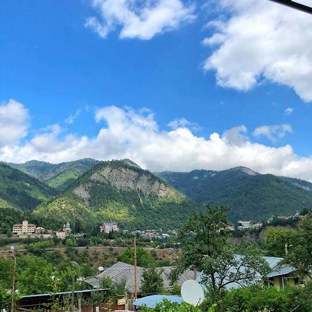 Achela'S Guesthouse Borjomi Luaran gambar